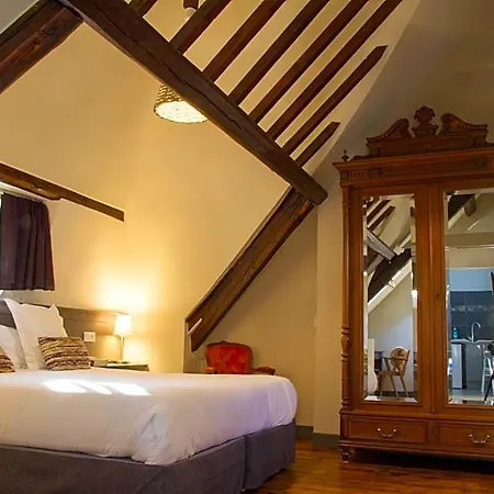 Aparthotel The Nest 4*