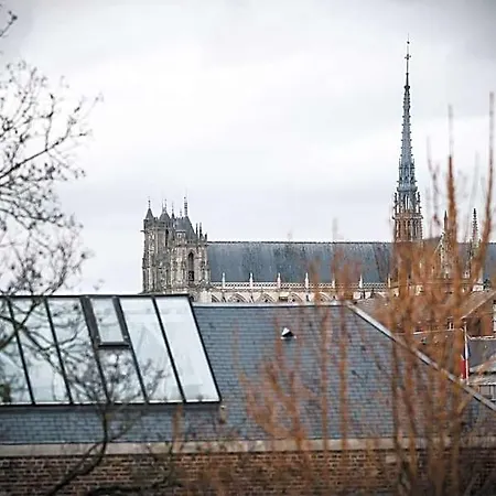 The Nest 4*
