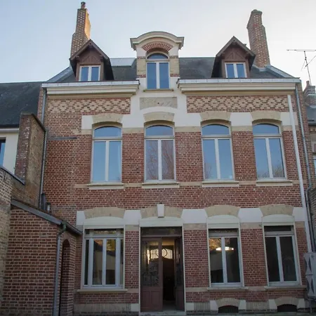 The Nest Aparthotel 4*