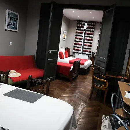 Apartahotel The Nest 4*